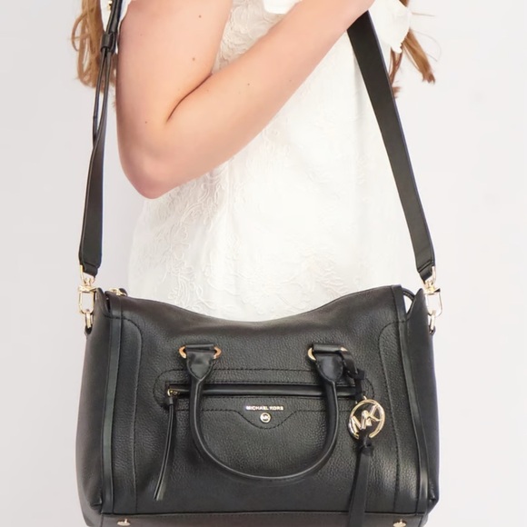 Michael Korks Carine Medium Pebbled
Leather Satchel - Picture 4 of 16